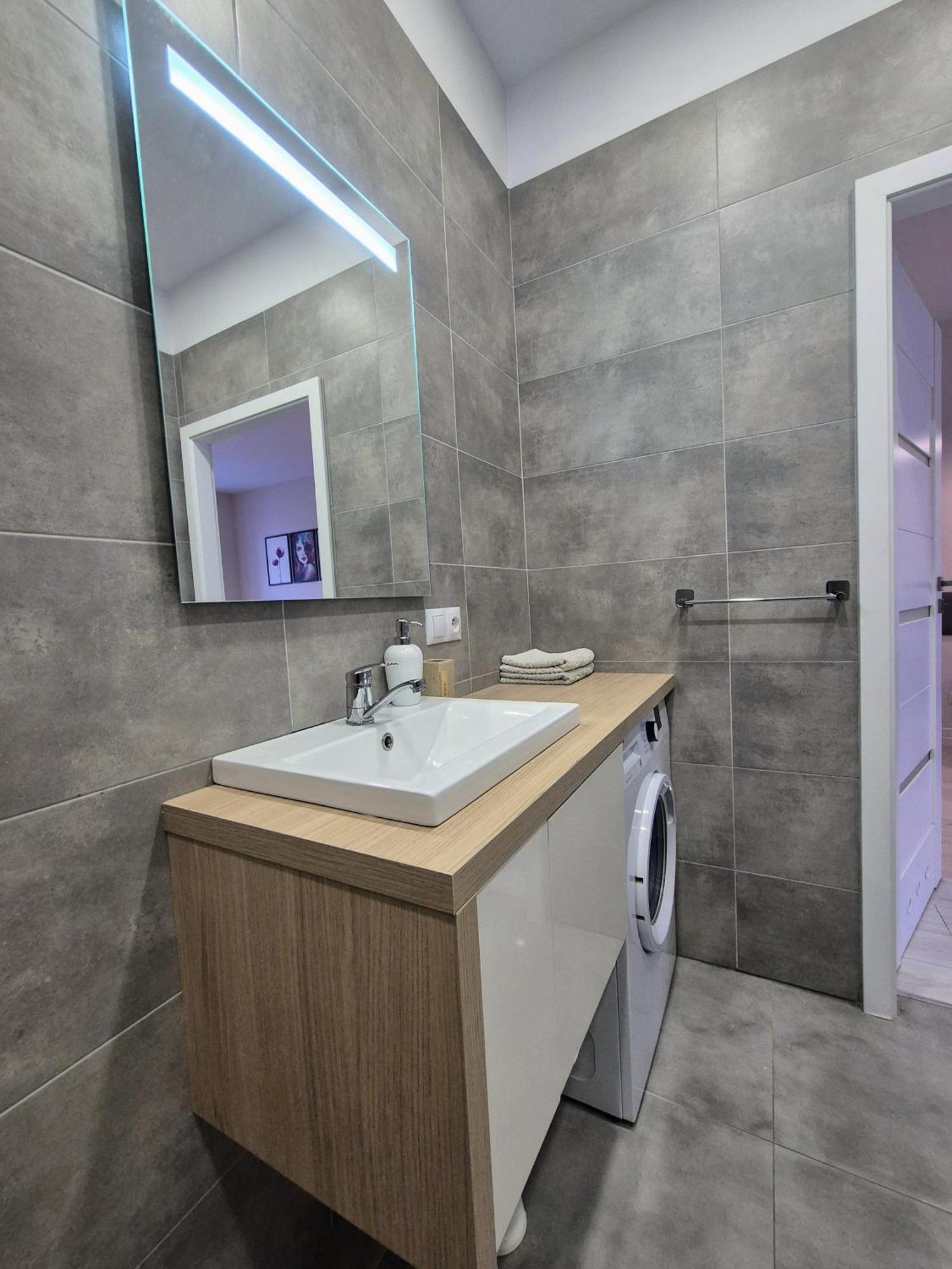 Charming Apartment In The City Centre, Lodz מראה חיצוני תמונה